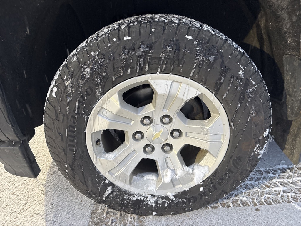 2018 Chevrolet Silverado 1500 LT photo 3