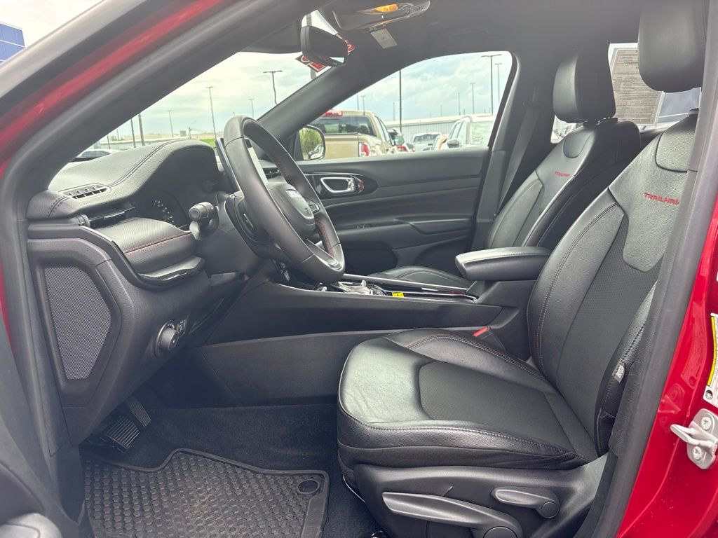 2025 Jeep Compass Trailhawk - Photo 6