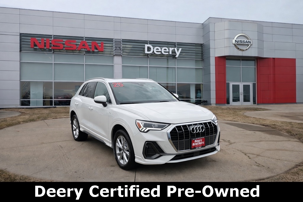 2025 Audi Q3 S Line Premium's photo