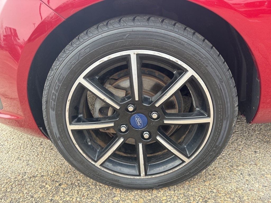 Used 2015 Ford Fiesta SE Hatchback