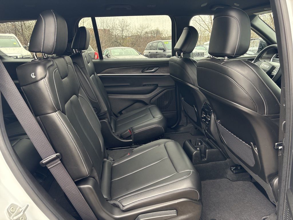2025 Jeep Grand Cherokee L Limited - Photo 16