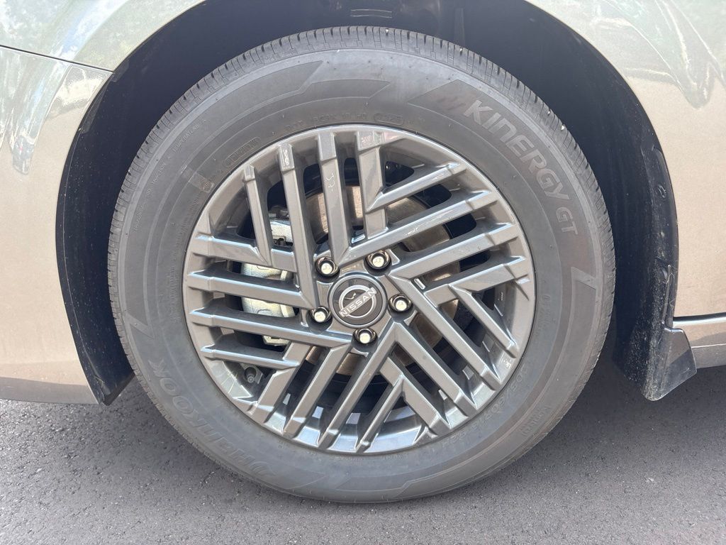 2026 Nissan Sentra SV - Photo 4