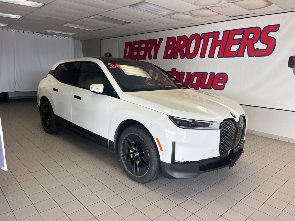 2024 BMW iX Base's photo