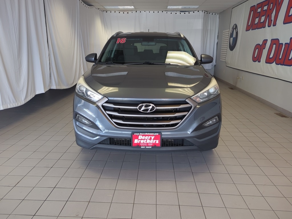 Used 2016 Hyundai Tucson SE with VIN KM8J33A40GU039524 for sale in Dubuque, IA