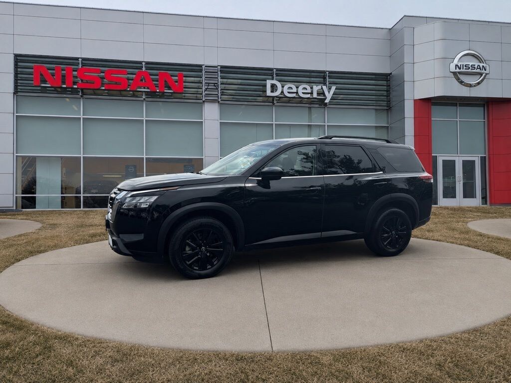 Used 2025 Nissan Pathfinder SV SUV