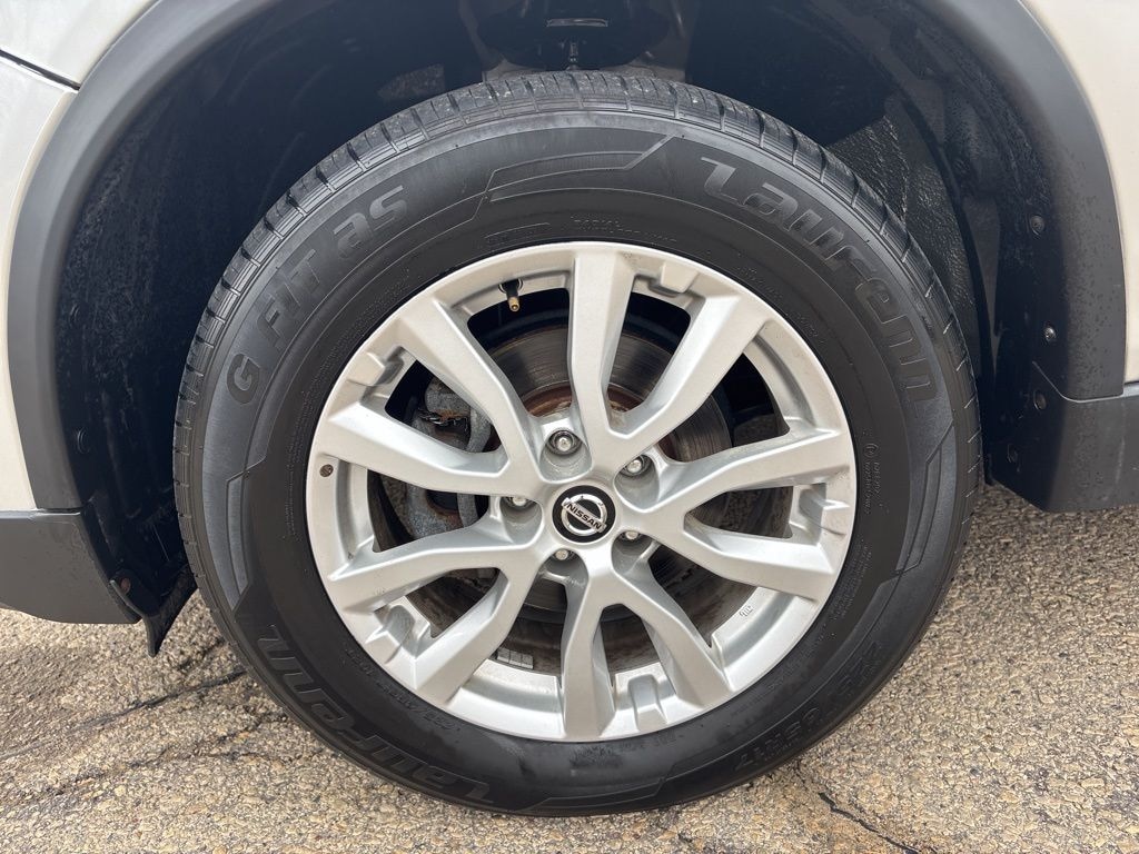 Used 2020 Nissan Rogue SV SUV