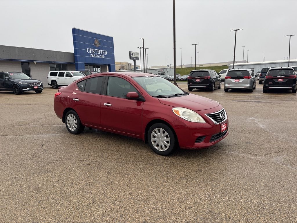 Used 2013 Nissan Versa 1.6 SV Sedan