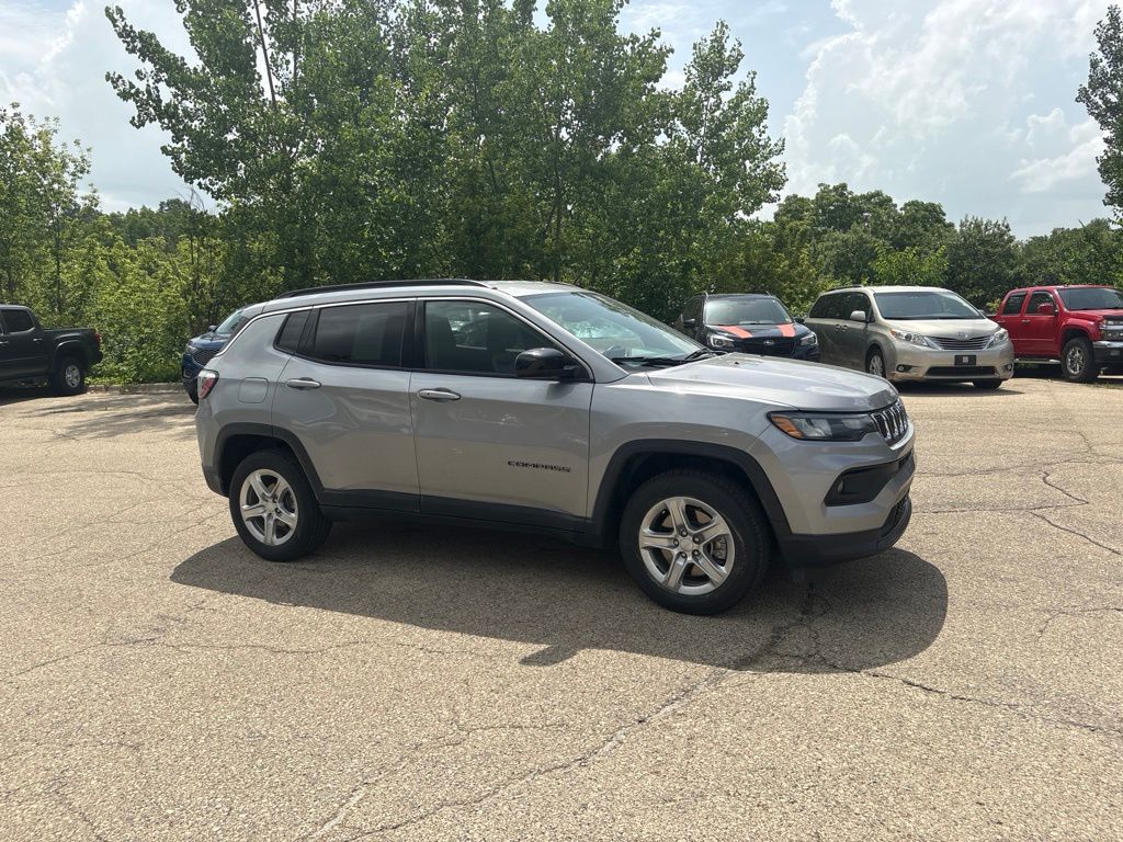2024 Jeep Compass Latitude 4X4's photo