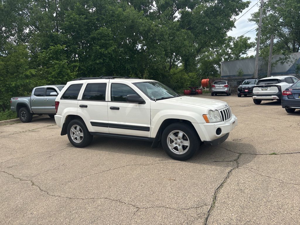2005 Jeep Grand Cherokee Laredo 4WD's photo