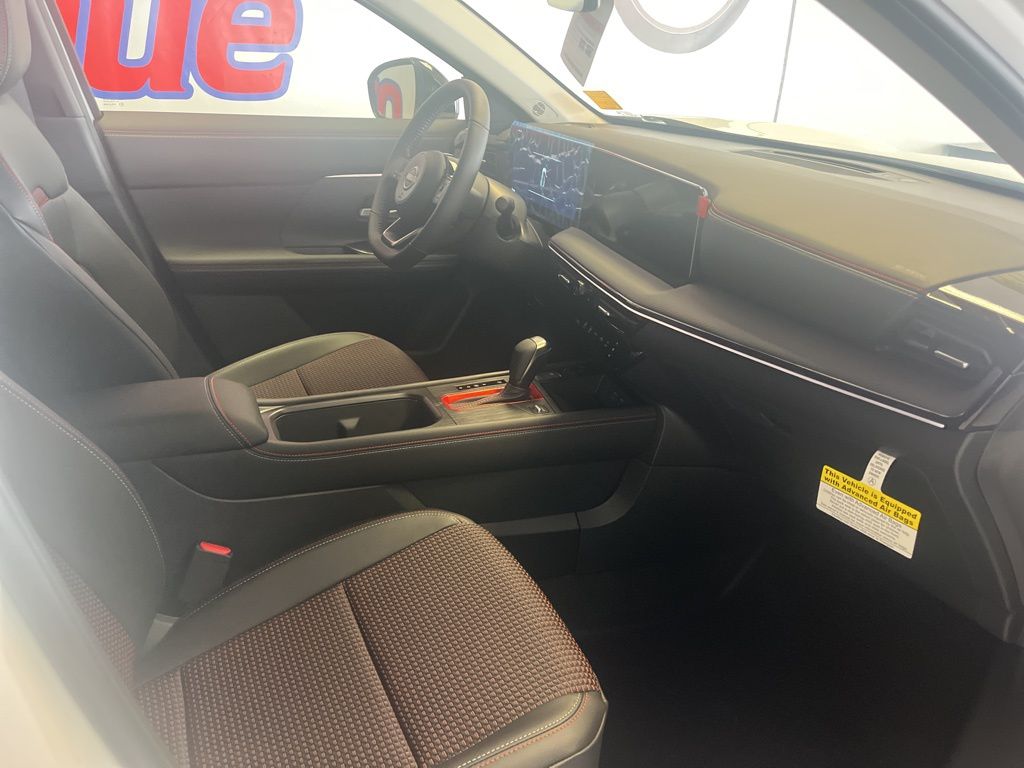 2025 Nissan Kicks SR AWD - Photo 16