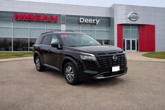 2026 Nissan Pathfinder SL SUV