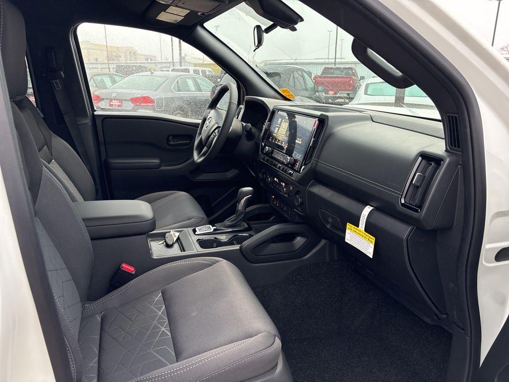 2026 Nissan Frontier SV - Photo 17
