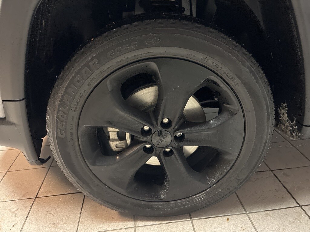 2020 Jeep Compass Latitude photo 3