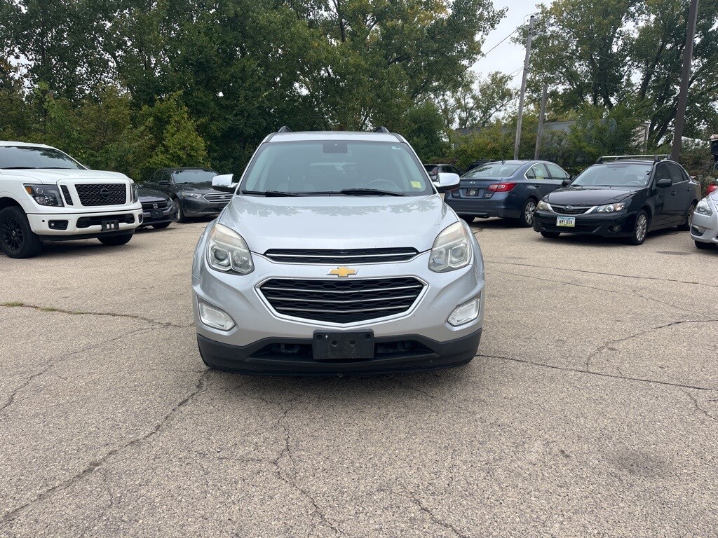 2016 Chevrolet Equinox LT photo 2