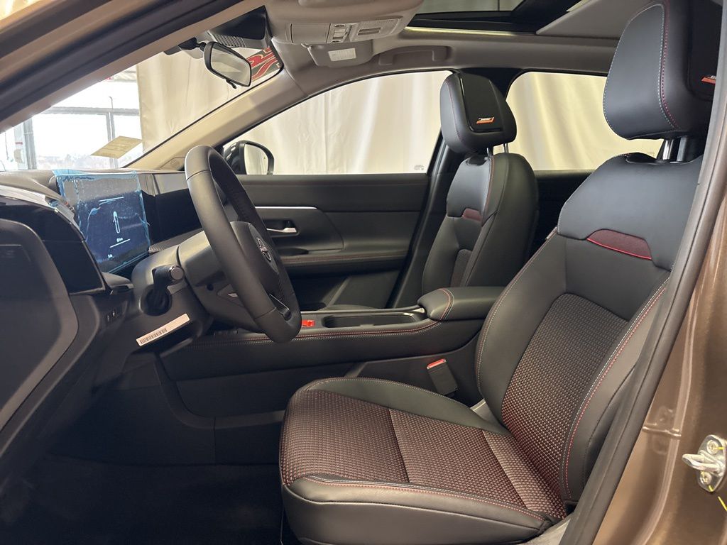 2026 Nissan KICKS SR AWD - Photo 6
