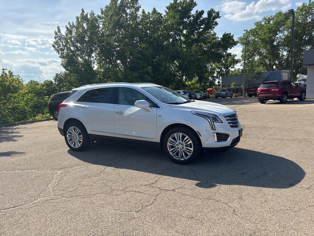 2017 Cadillac XT5 AWD Premium Luxury's photo