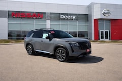 2026 Nissan Pathfinder Platinum SUV