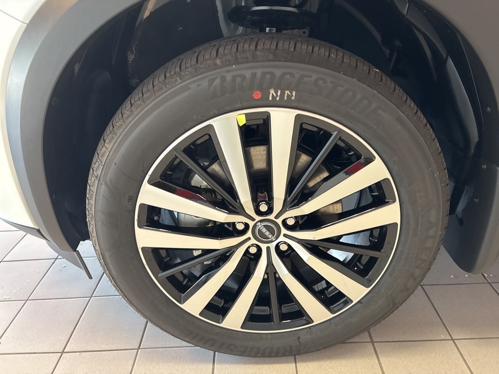 New 2025 Nissan Pathfinder Platinum SUV