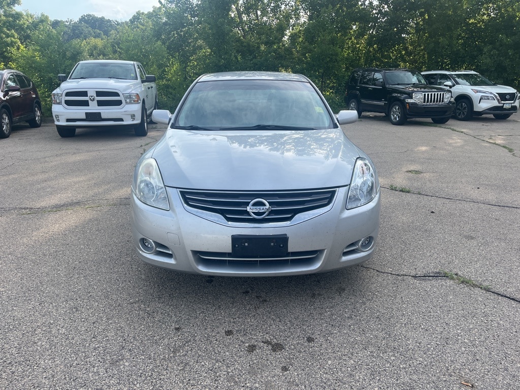 Used 2011 Nissan Altima S with VIN 1N4AL2AP9BN455802 for sale in Dubuque, IA
