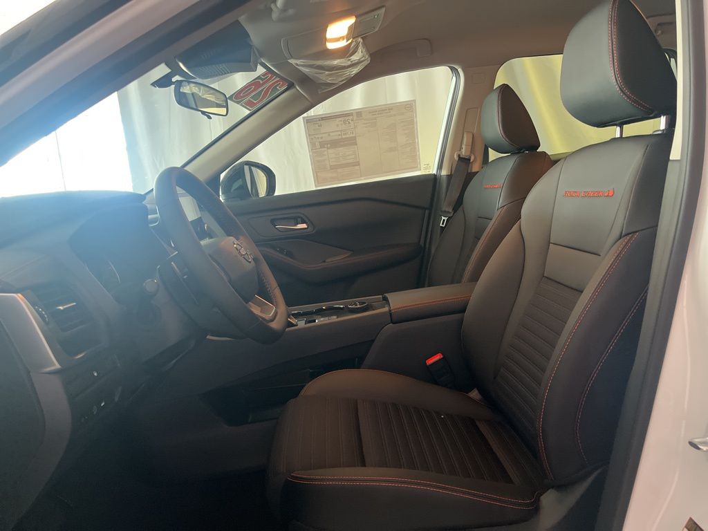 2026 Nissan Rogue Rock Creek - Photo 6