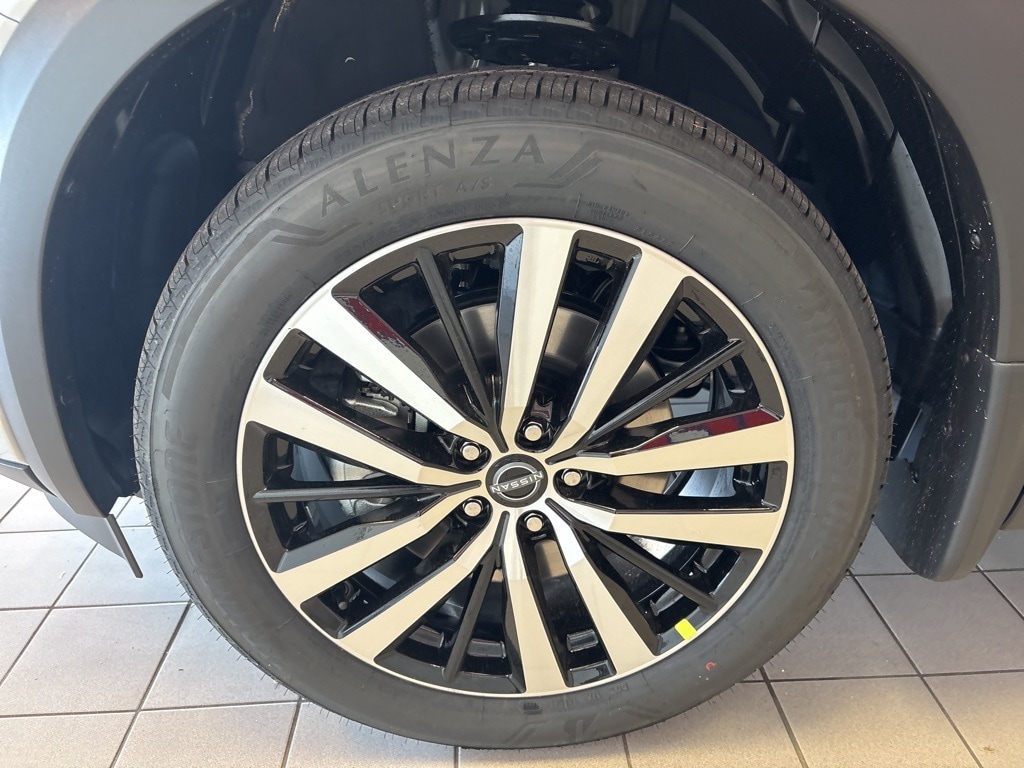 New 2025 Nissan Pathfinder Platinum SUV