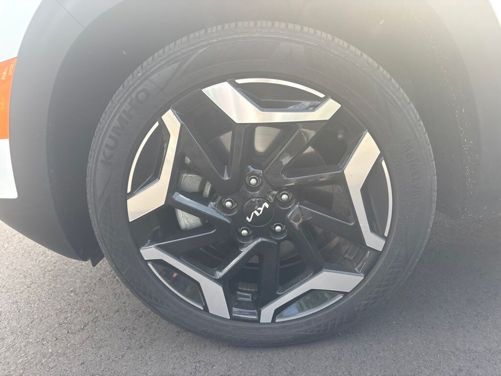 Used 2024 Kia Seltos SX SUV