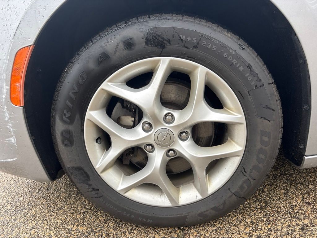 Used 2018 Chrysler Pacifica Touring Van