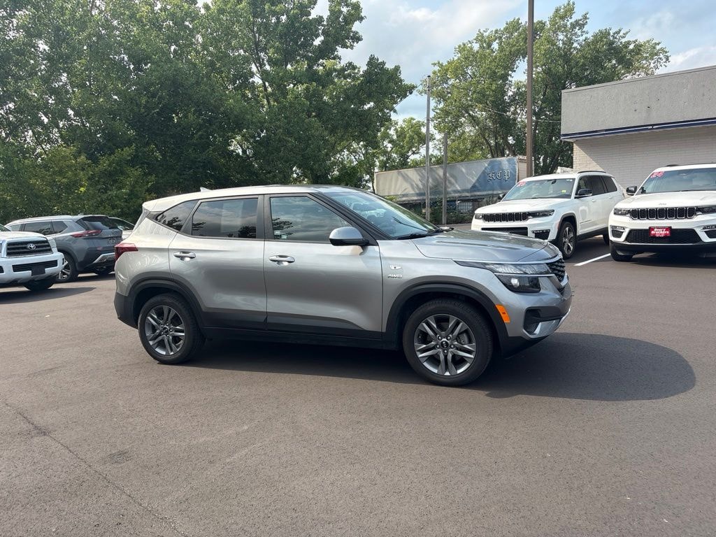 Used 2021 Kia Seltos LX SUV