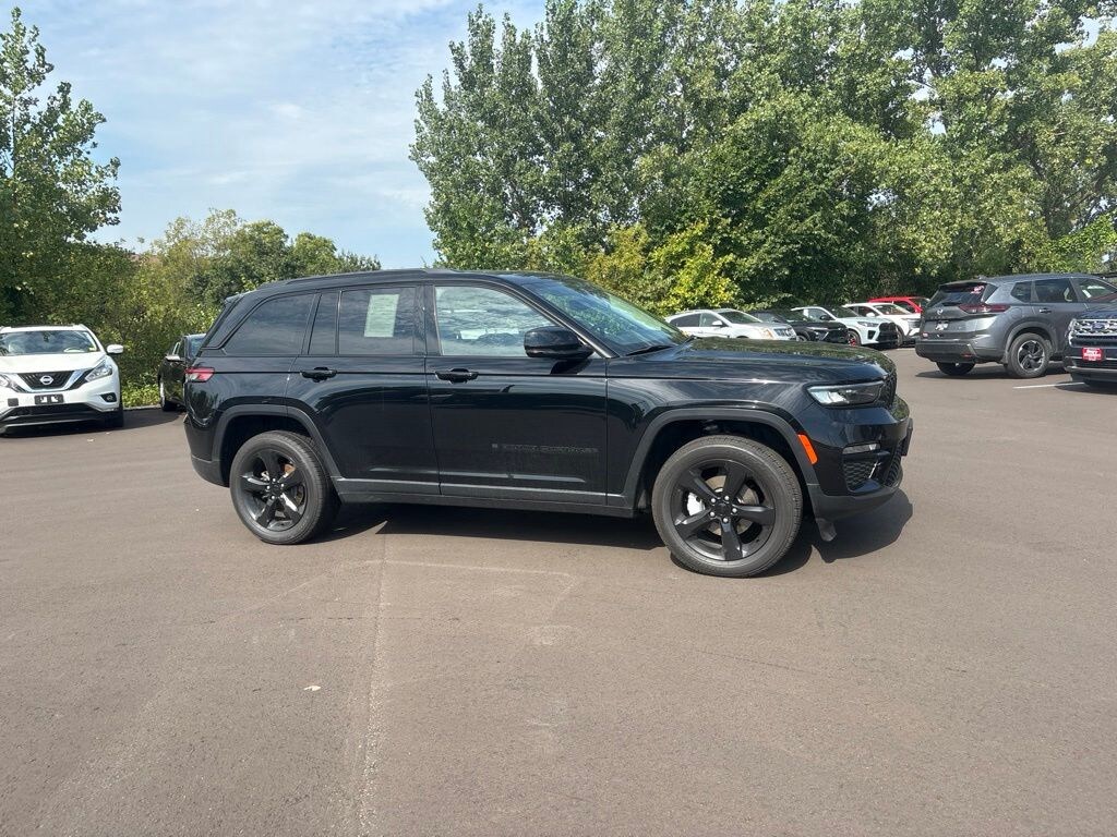 Used 2023 Jeep Grand Cherokee Limited SUV