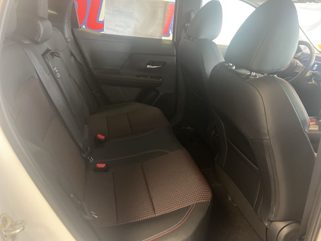 2025 Nissan Kicks SR AWD - Photo 15