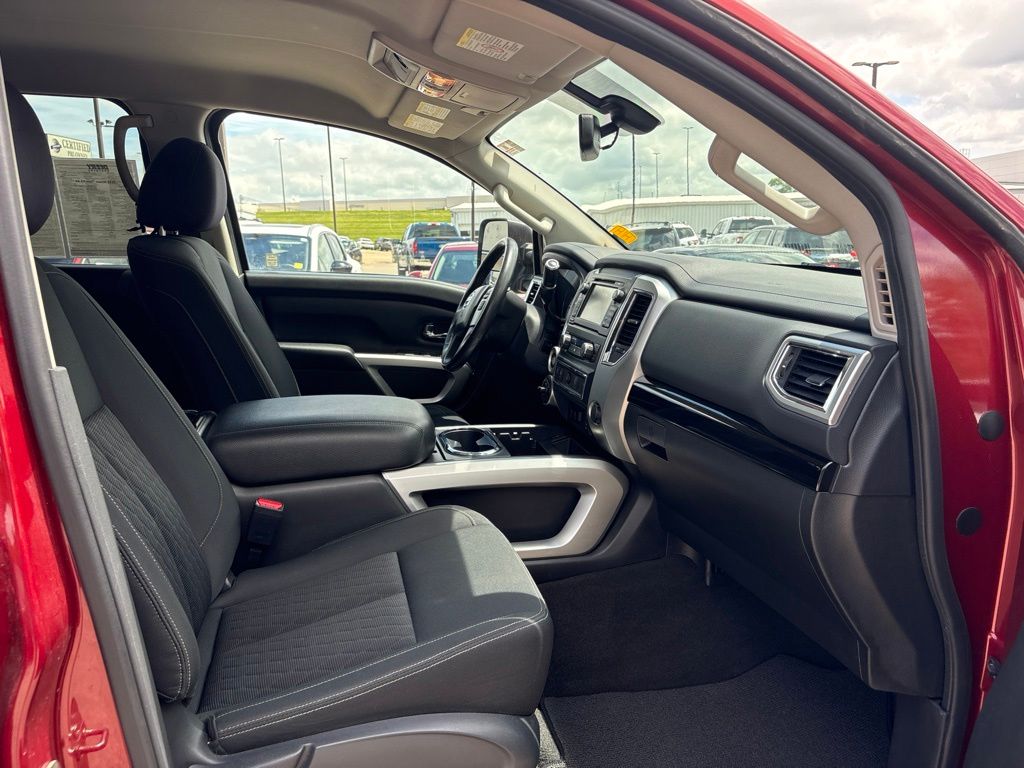 2018 Nissan Titan XD SV - Photo 16