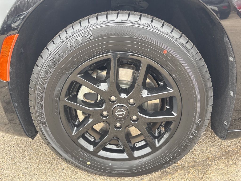 Used 2025 Chrysler Pacifica Select Van Passenger Van