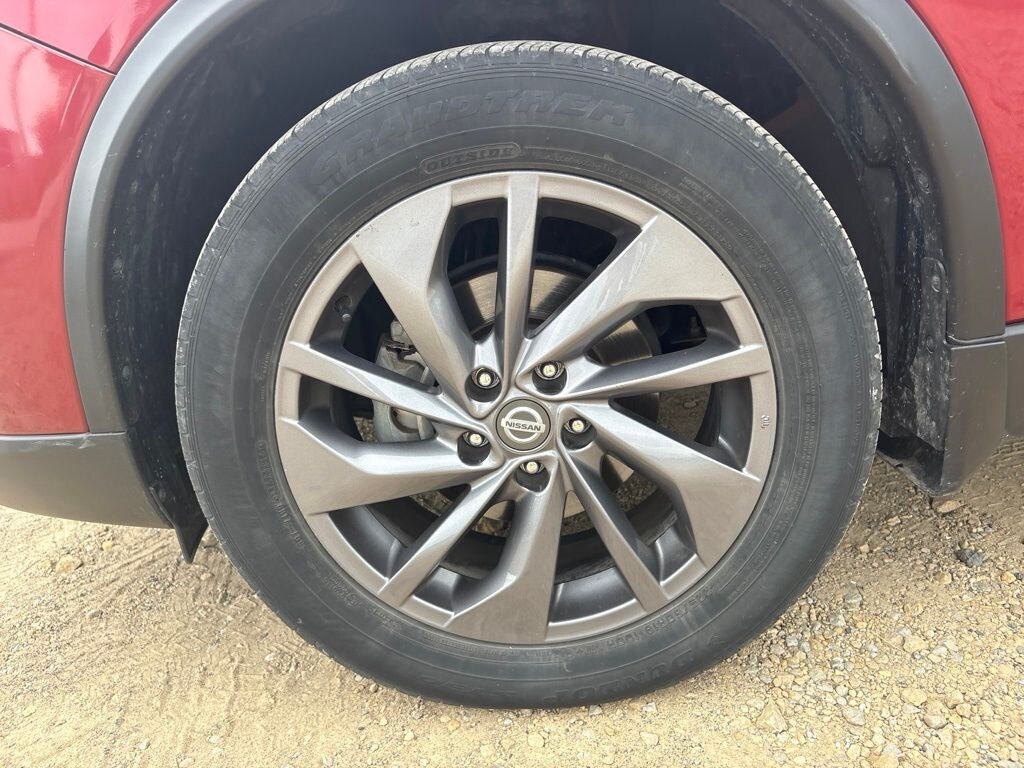 Used 2016 Nissan Rogue SL SUV