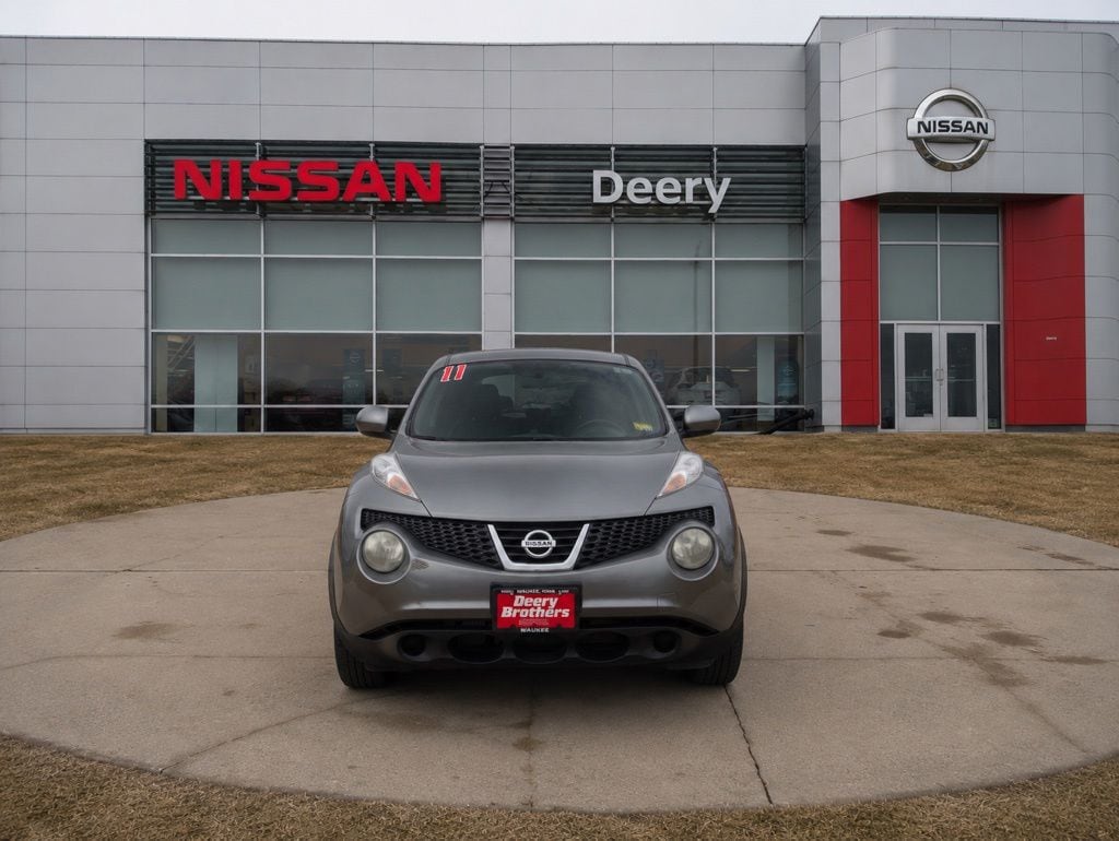 Used 2011 Nissan JUKE SV with VIN JN8AF5MV1BT020060 for sale in Dubuque, IA