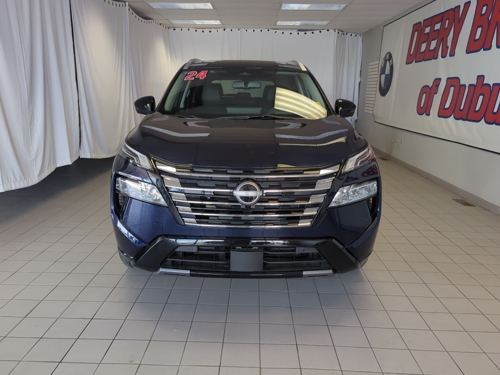 Used 2024 Nissan Rogue Platinum with VIN JN8BT3DD2RW455882 for sale in Dubuque, IA