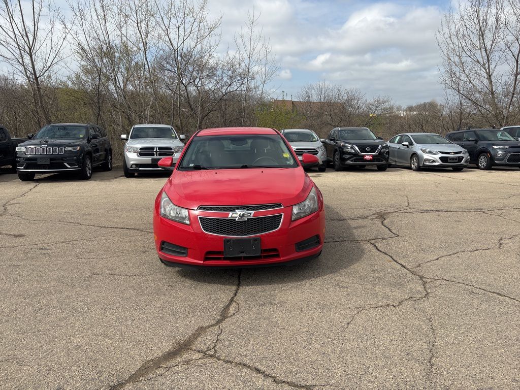 Used 2014 Chevrolet Cruze 1LT with VIN 1G1PC5SB0E7472076 for sale in Dubuque, IA