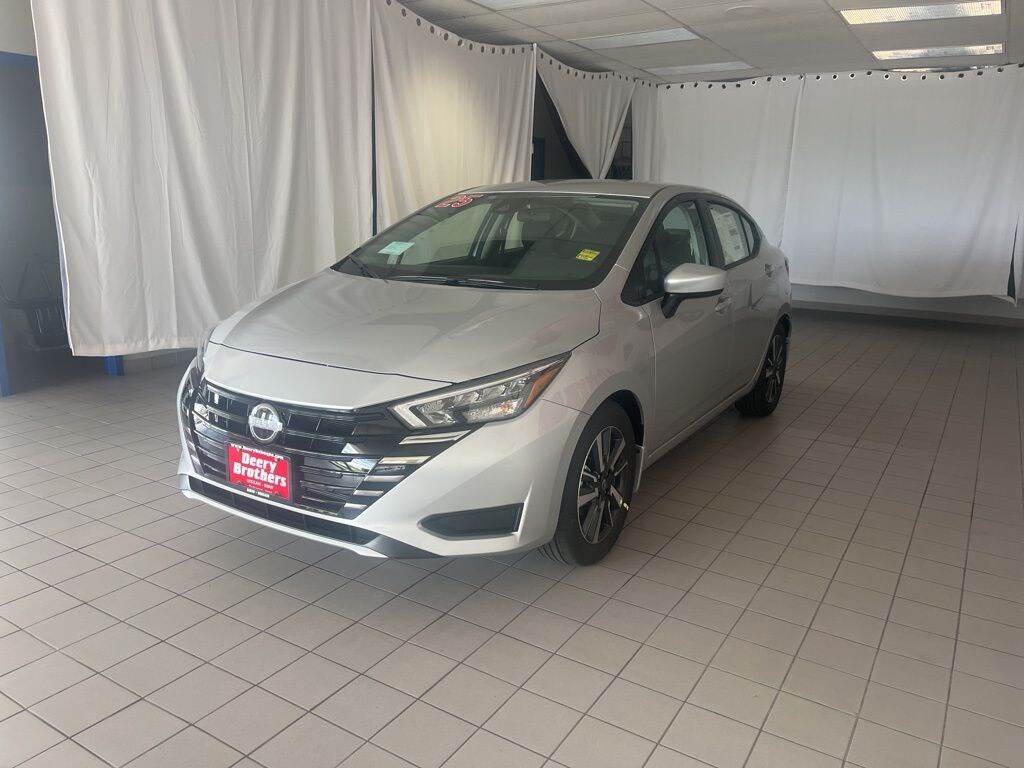 New 2025 Nissan Versa 1.6 SV Sedan