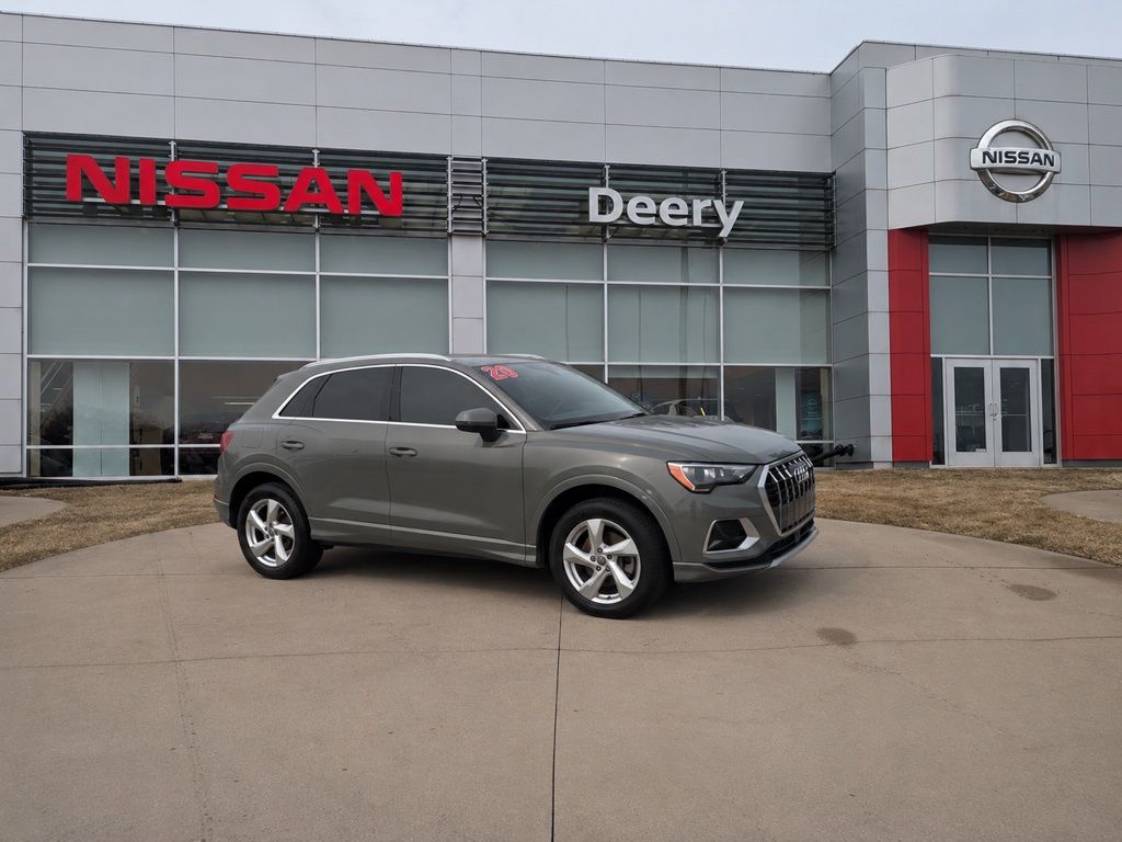 2020 Audi Q3 45 TFSI Premium quattro's photo