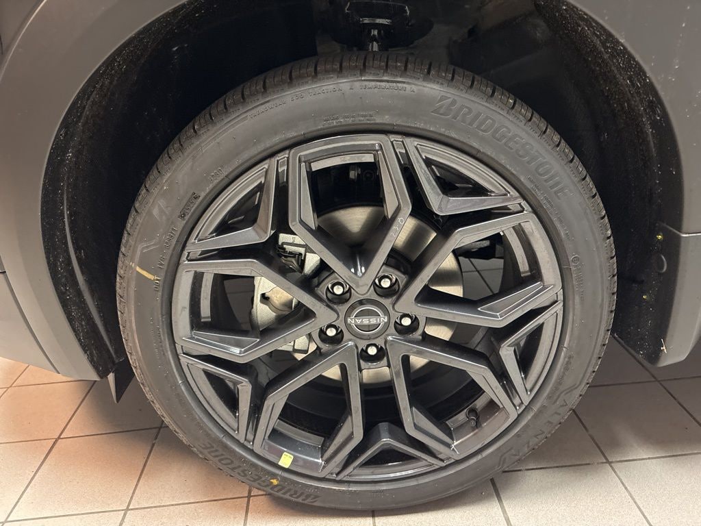 New 2026 Nissan Kicks SR SUV