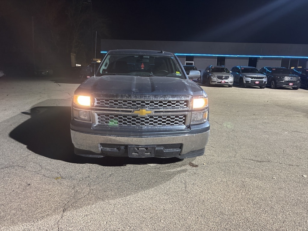 Used 2014 Chevrolet Silverado 1500 LT with VIN 1GCRCREC2EZ135456 for sale in Dubuque, IA