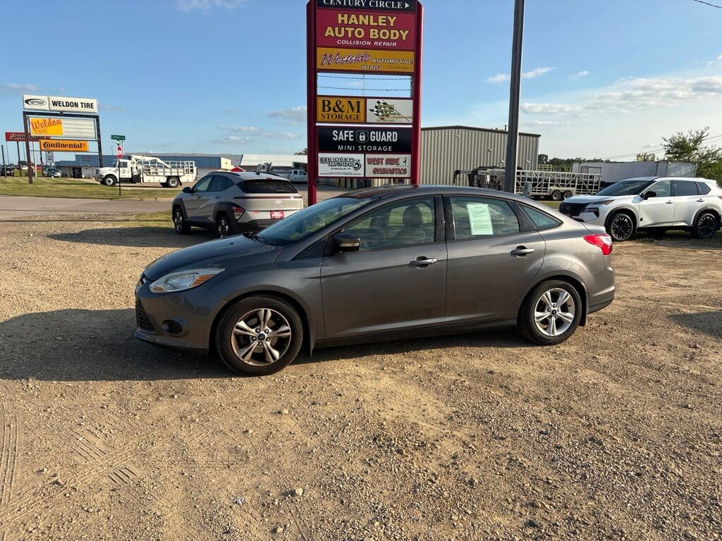 Used 2014 Ford Focus SE Sedan