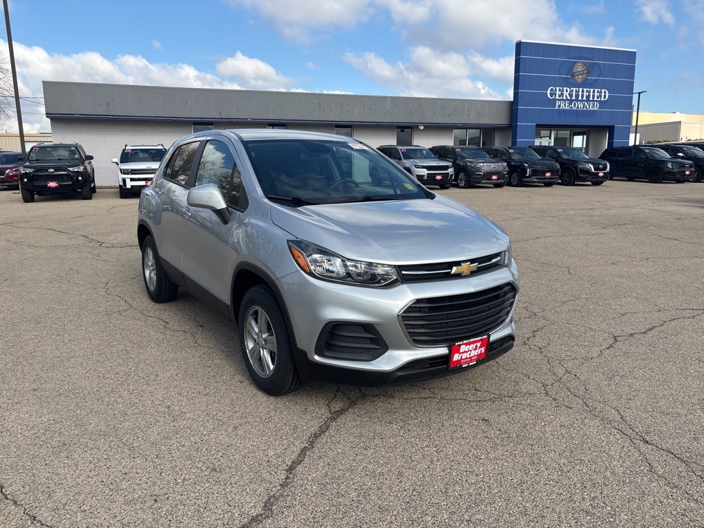 Used 2022 Chevrolet Trax LS SUV