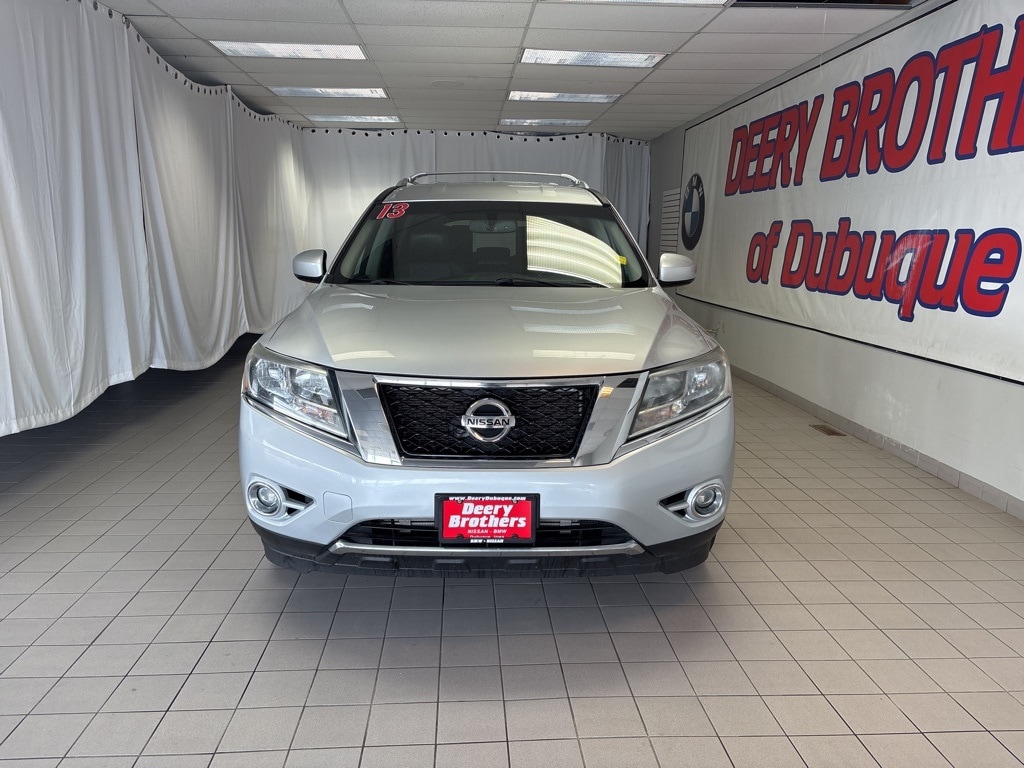 Used 2013 Nissan Pathfinder SL with VIN 5N1AR2MM8DC666171 for sale in Dubuque, IA