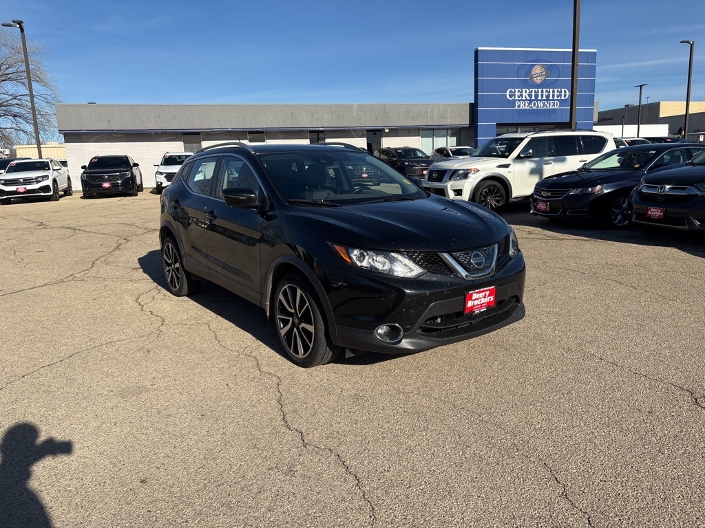 2018 Nissan Rogue Sport SL's photo