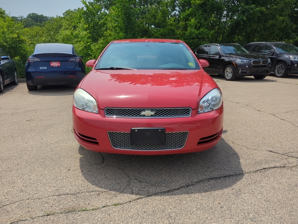 Used 2012 Chevrolet Impala LT with VIN 2G1WB5E33C1136421 for sale in Dubuque, IA