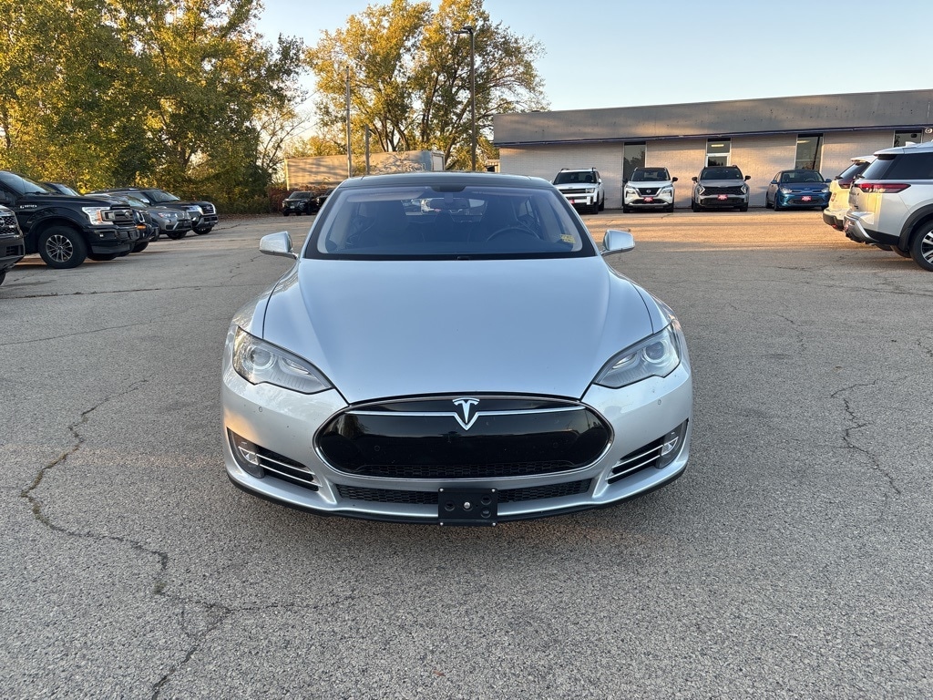 Used 2014 Tesla Model S S with VIN 5YJSA1H18EFP38050 for sale in Dubuque, IA