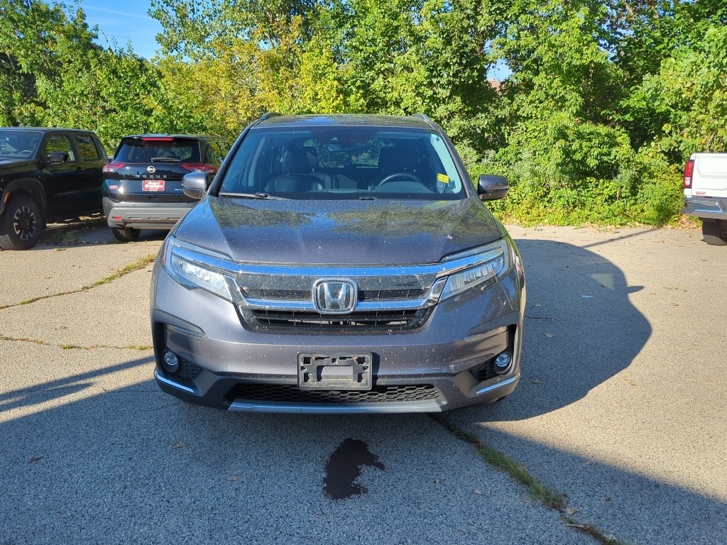 Used 2021 Honda Pilot Touring with VIN 5FNYF6H61MB061085 for sale in Dubuque, IA