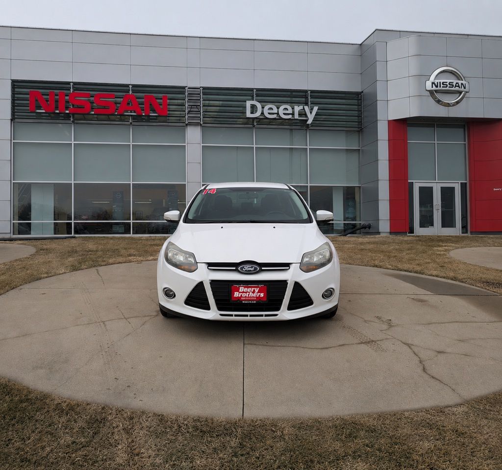 Used 2014 Ford Focus Titanium with VIN 1FADP3J22EL136074 for sale in Dubuque, IA