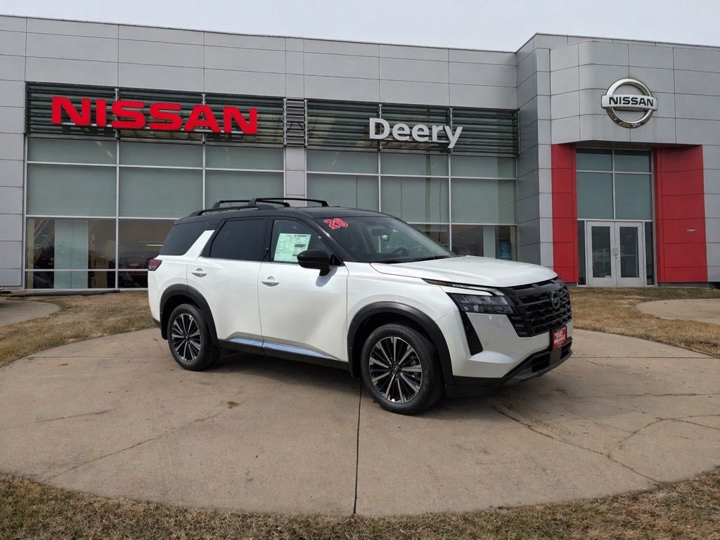2026 Nissan Pathfinder Platinum 4WD's photo