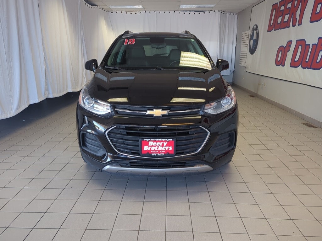 Used 2019 Chevrolet Trax LT with VIN KL7CJLSBXKB947819 for sale in Dubuque, IA